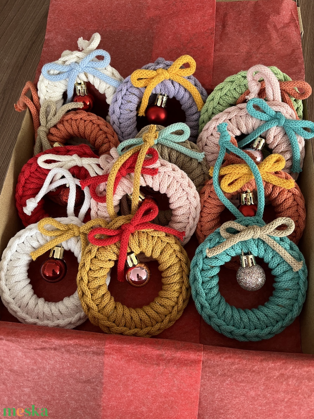 Karácsonyfadíszek díszdobozban - karácsony - karácsonyi lakásdekoráció - karácsonyi lakásdíszek - Meska.hu