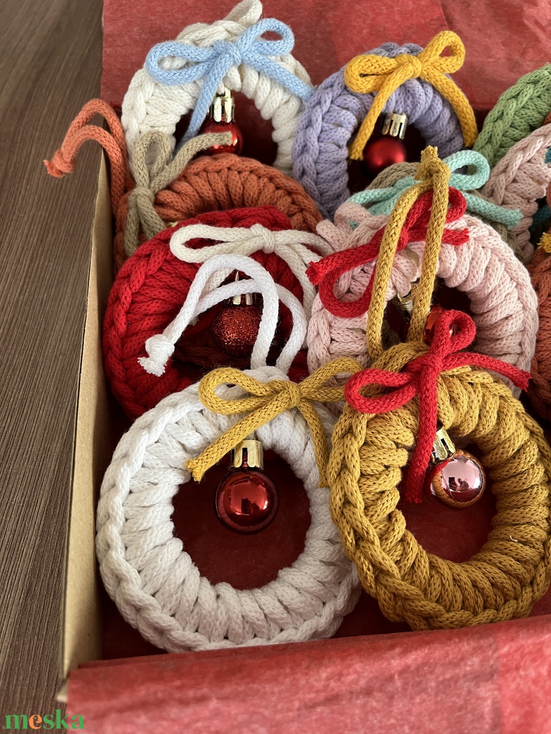 Karácsonyfadíszek díszdobozban - karácsony - karácsonyi lakásdekoráció - karácsonyi lakásdíszek - Meska.hu