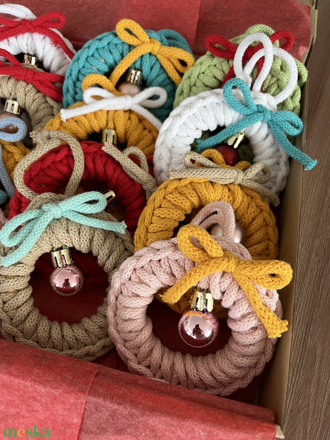 Karácsonyfadíszek díszdobozban - karácsony - karácsonyi lakásdekoráció - karácsonyi lakásdíszek - Meska.hu