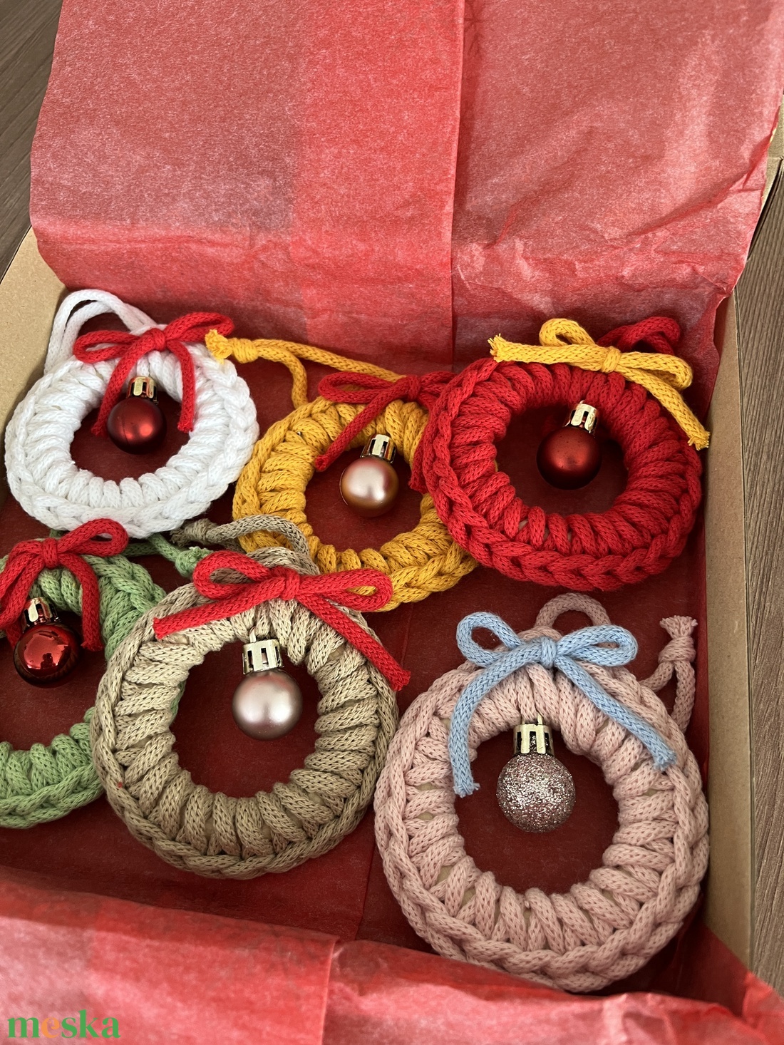 Karácsonyfadíszek díszdobozban - karácsony - karácsonyi lakásdekoráció - karácsonyi lakásdíszek - Meska.hu