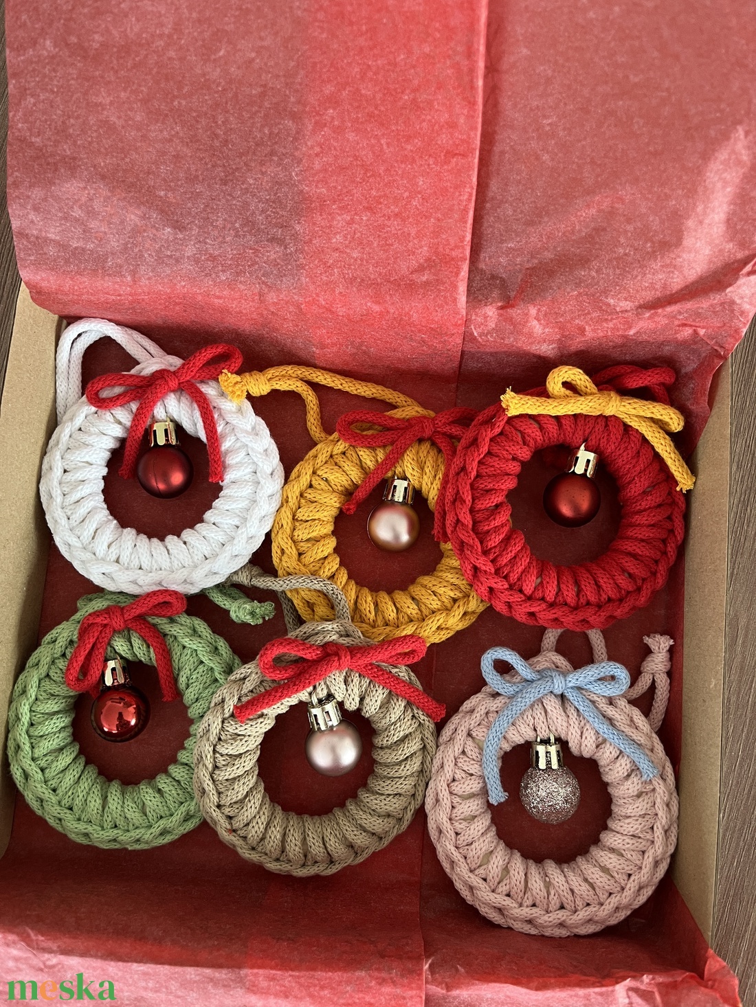 Karácsonyfadíszek díszdobozban - karácsony - karácsonyi lakásdekoráció - karácsonyi lakásdíszek - Meska.hu