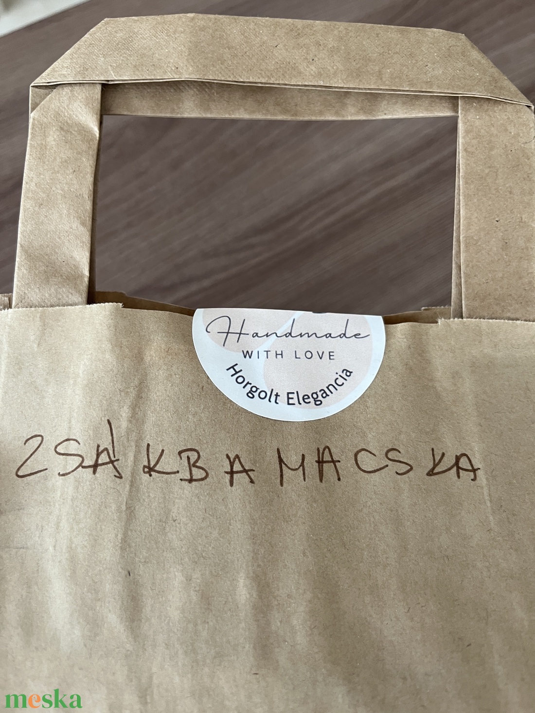 Horgolt zsákbamacska - nagy - otthon & életmód - tárolás & rendszerezés - íróasztali tároló - Meska.hu