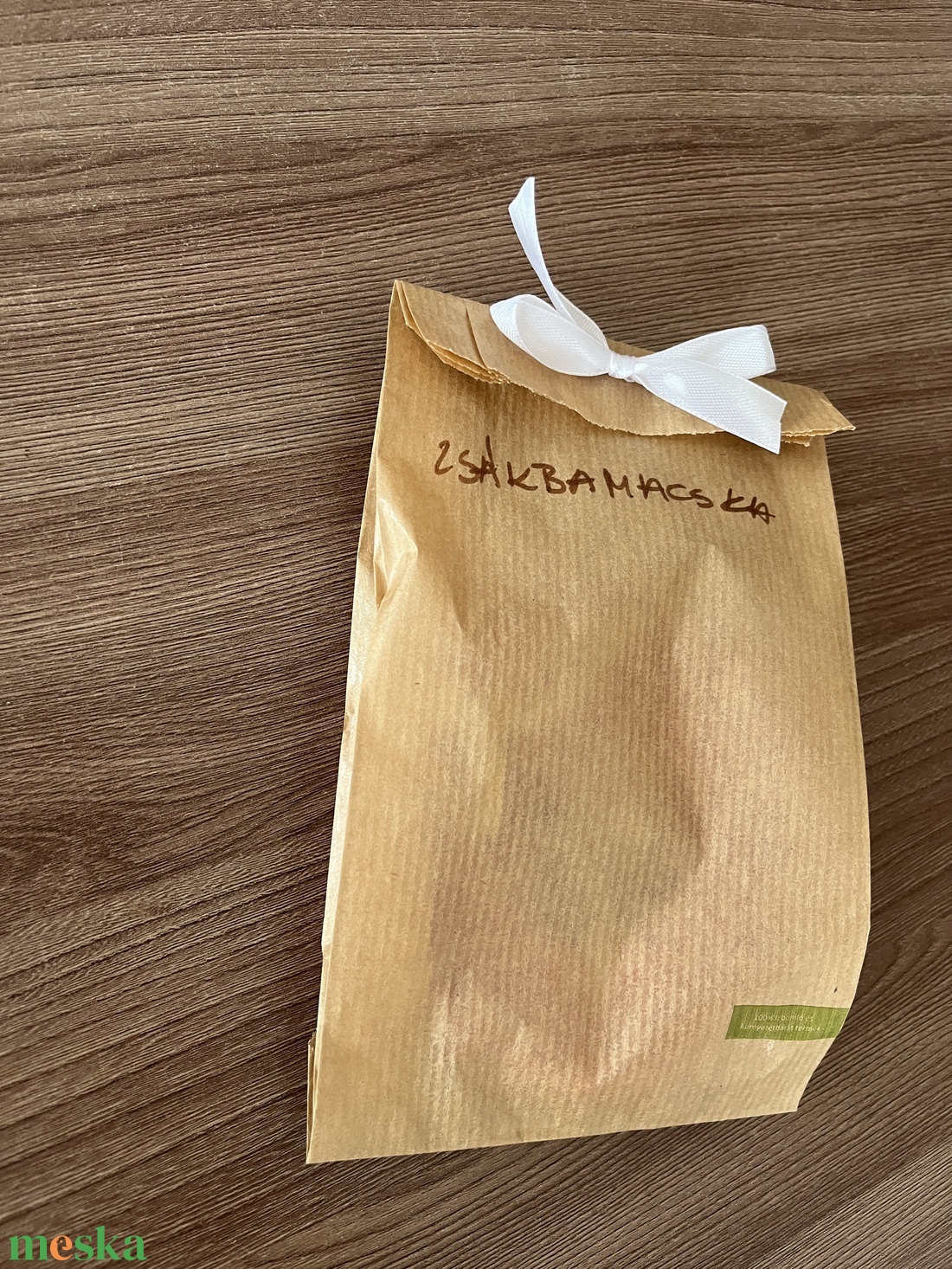 Horgolt zsákbamacska - kicsi - otthon & életmód - tárolás & rendszerezés - íróasztali tároló - Meska.hu