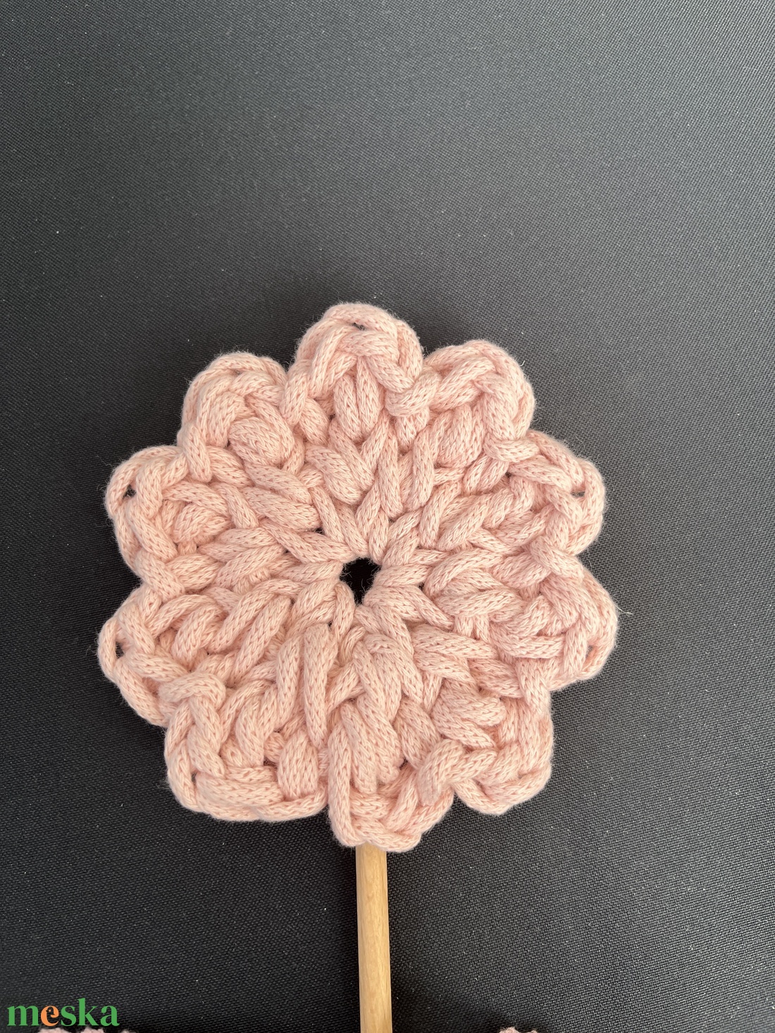 Horgolt virág - otthon & életmód - virágdekoráció - virágok - szálas virág - Meska.hu