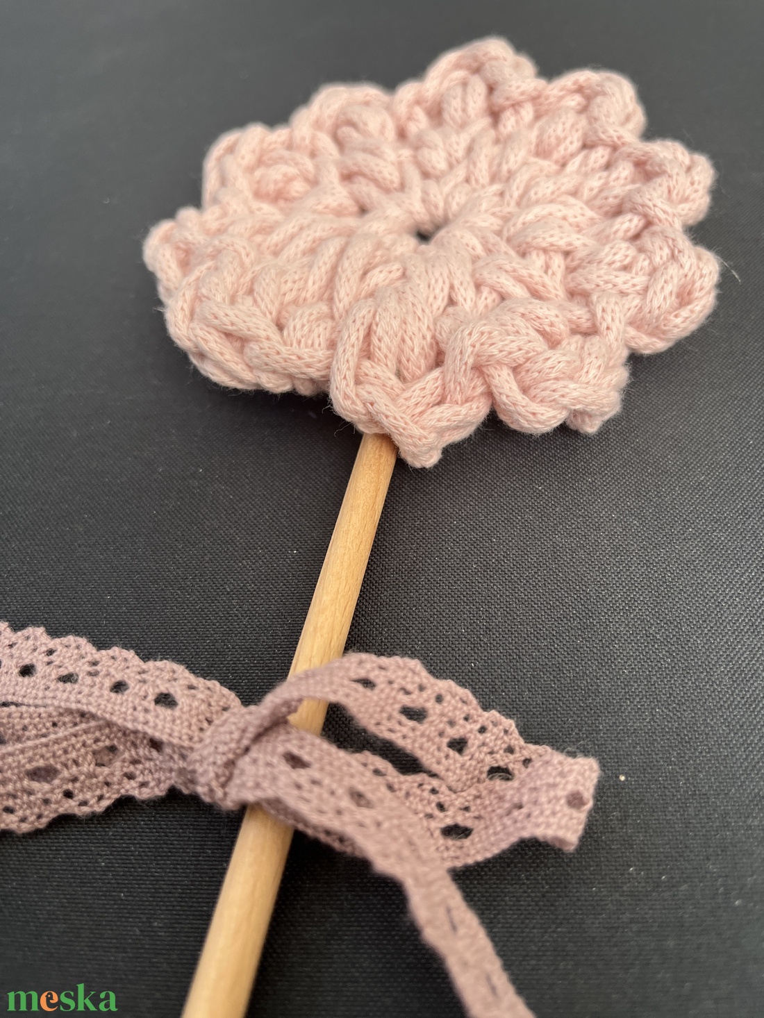 Horgolt virág - otthon & életmód - virágdekoráció - virágok - szálas virág - Meska.hu