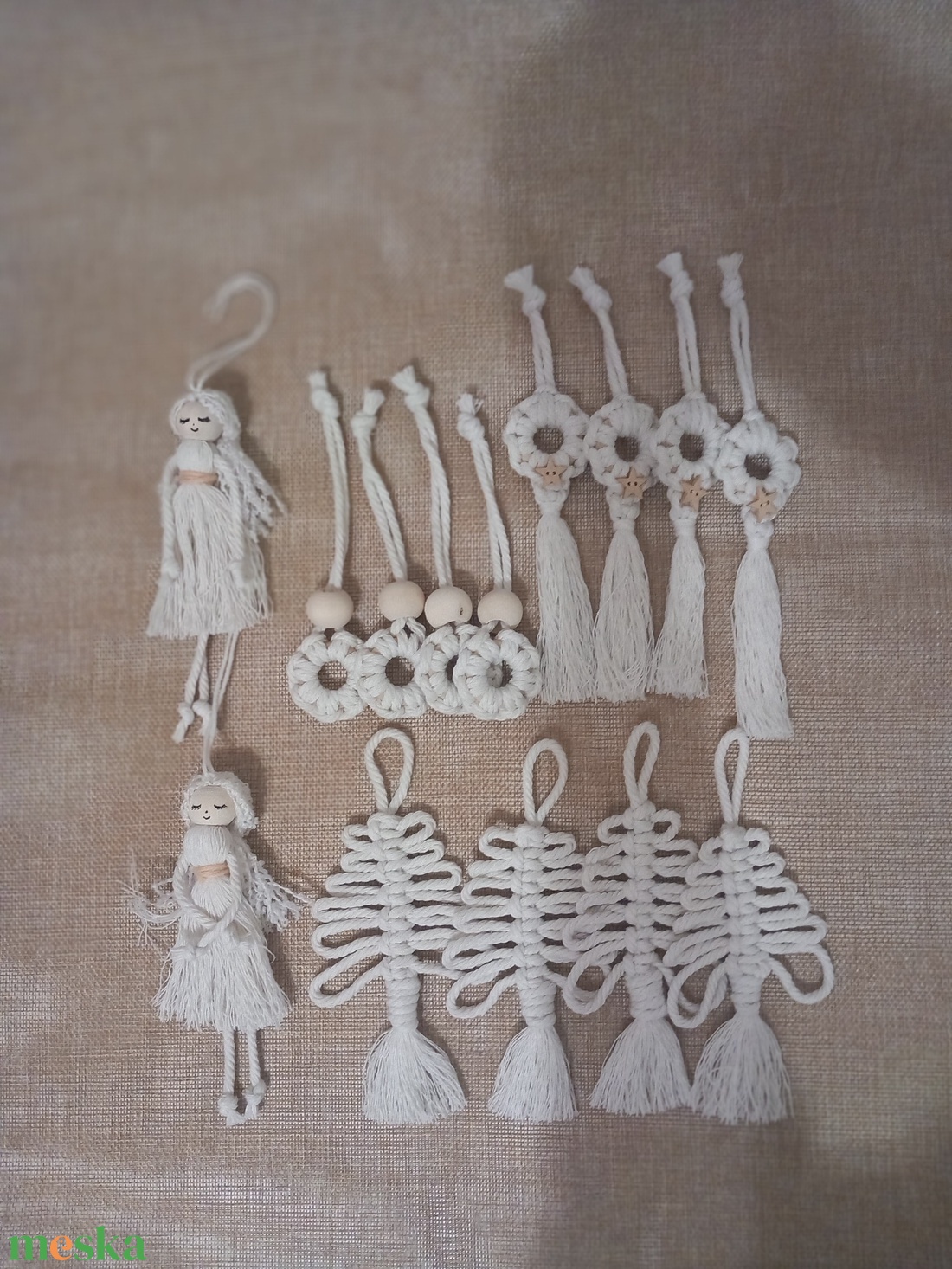 Makramé karácsonyi díszek - otthon & életmód - dekoráció - fali és függő dekoráció - függődísz - Meska.hu