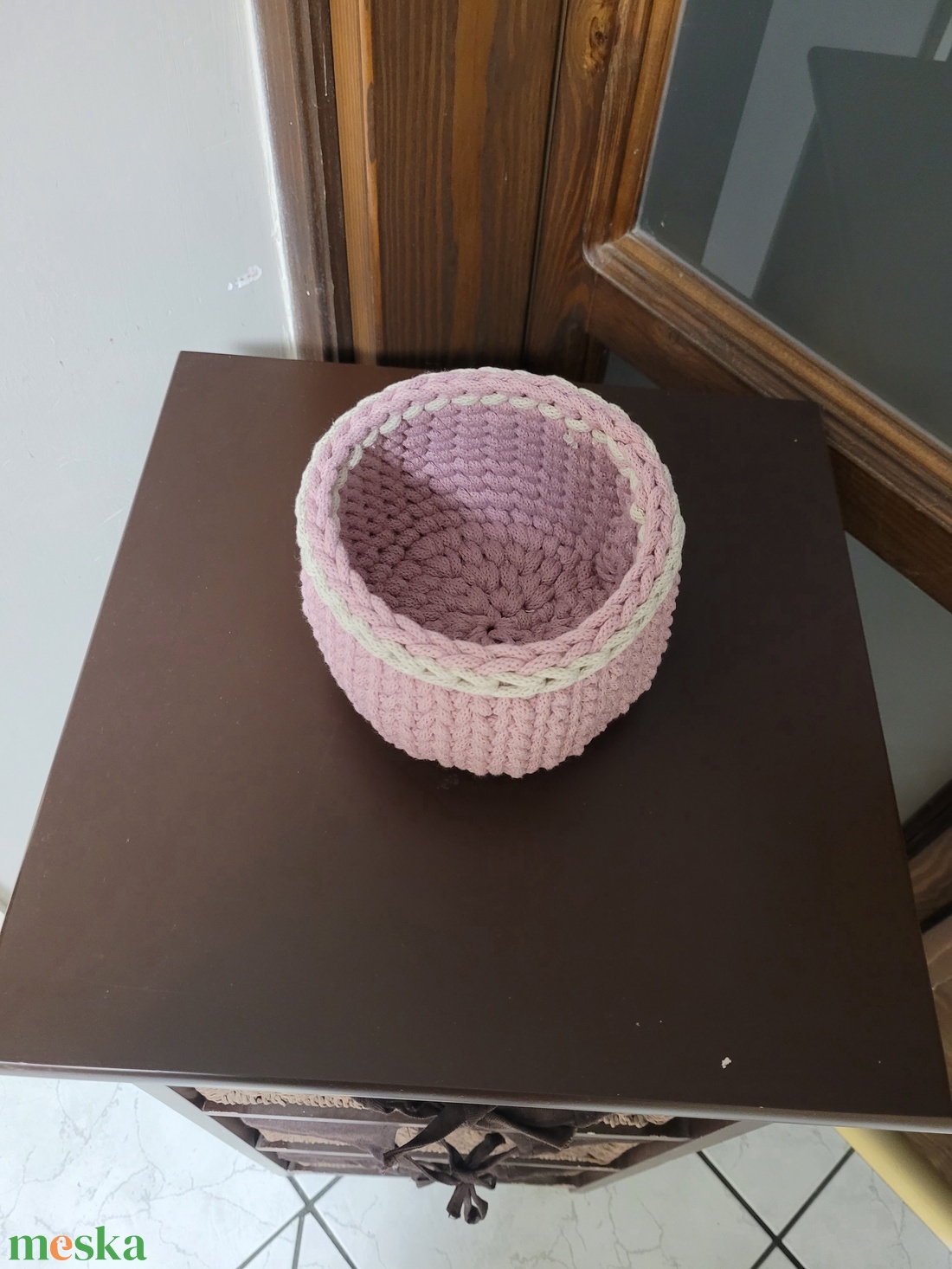 Horgolt kosarak-rózsa - otthon & életmód - dekoráció - asztal és polc dekoráció - horgolt & csipketerítő - Meska.hu