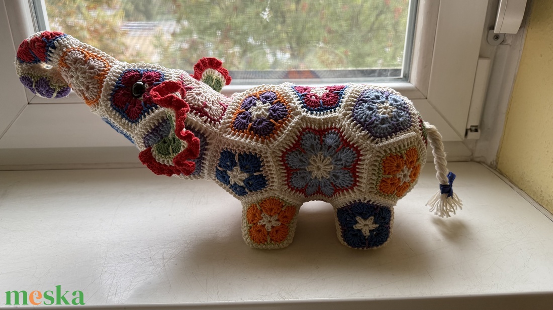 Virágmintás elefánt - játék & sport - plüssállat & játékfigura - elefánt - Meska.hu