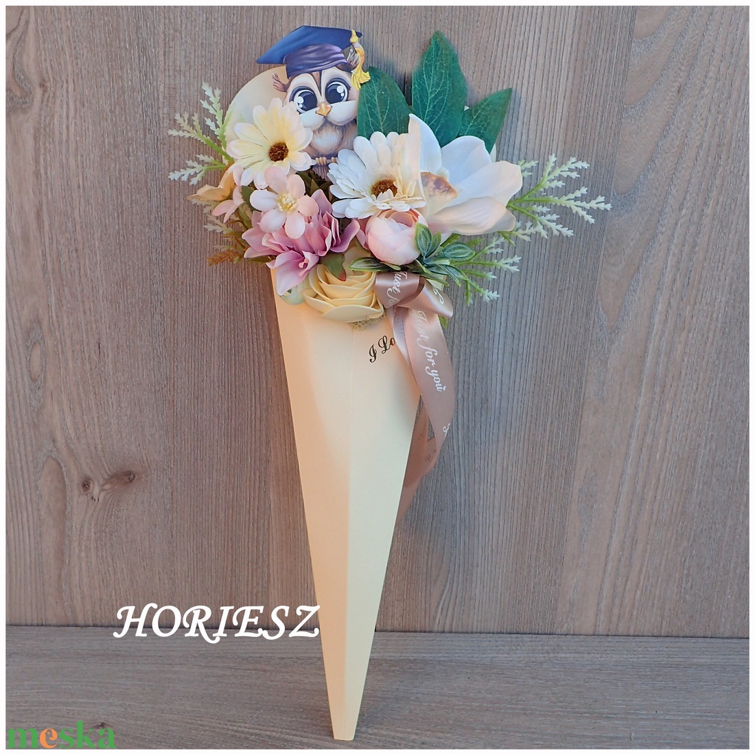 Virág csokor tölcsérben ballagásra - otthon & életmód - dekoráció - virágdísz és tartó - virágbox, virágdoboz - Meska.hu