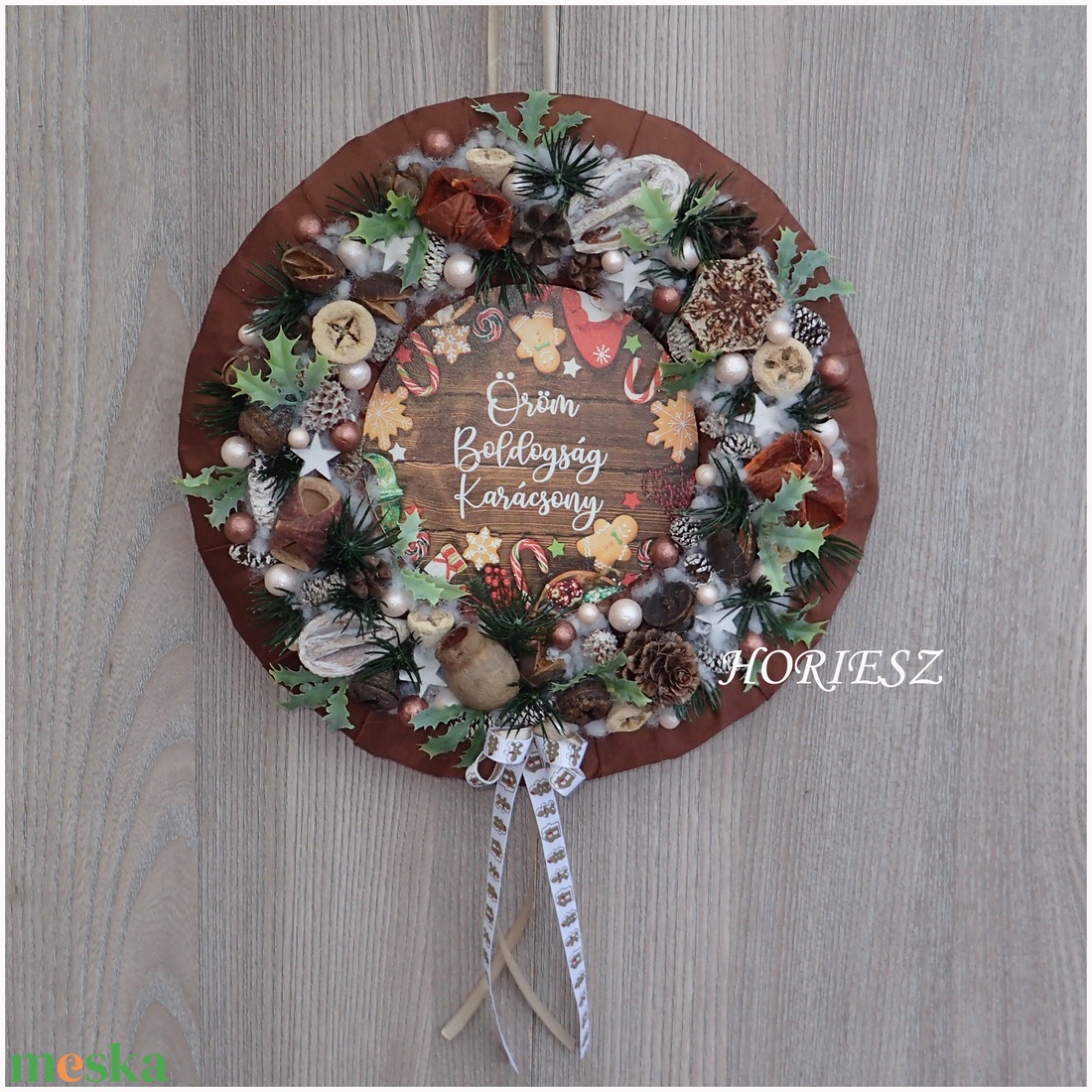 Téli karácsonyi koszorú, ajtódísz - otthon & életmód - dekoráció - virágdísz és tartó - koszorú - Meska.hu