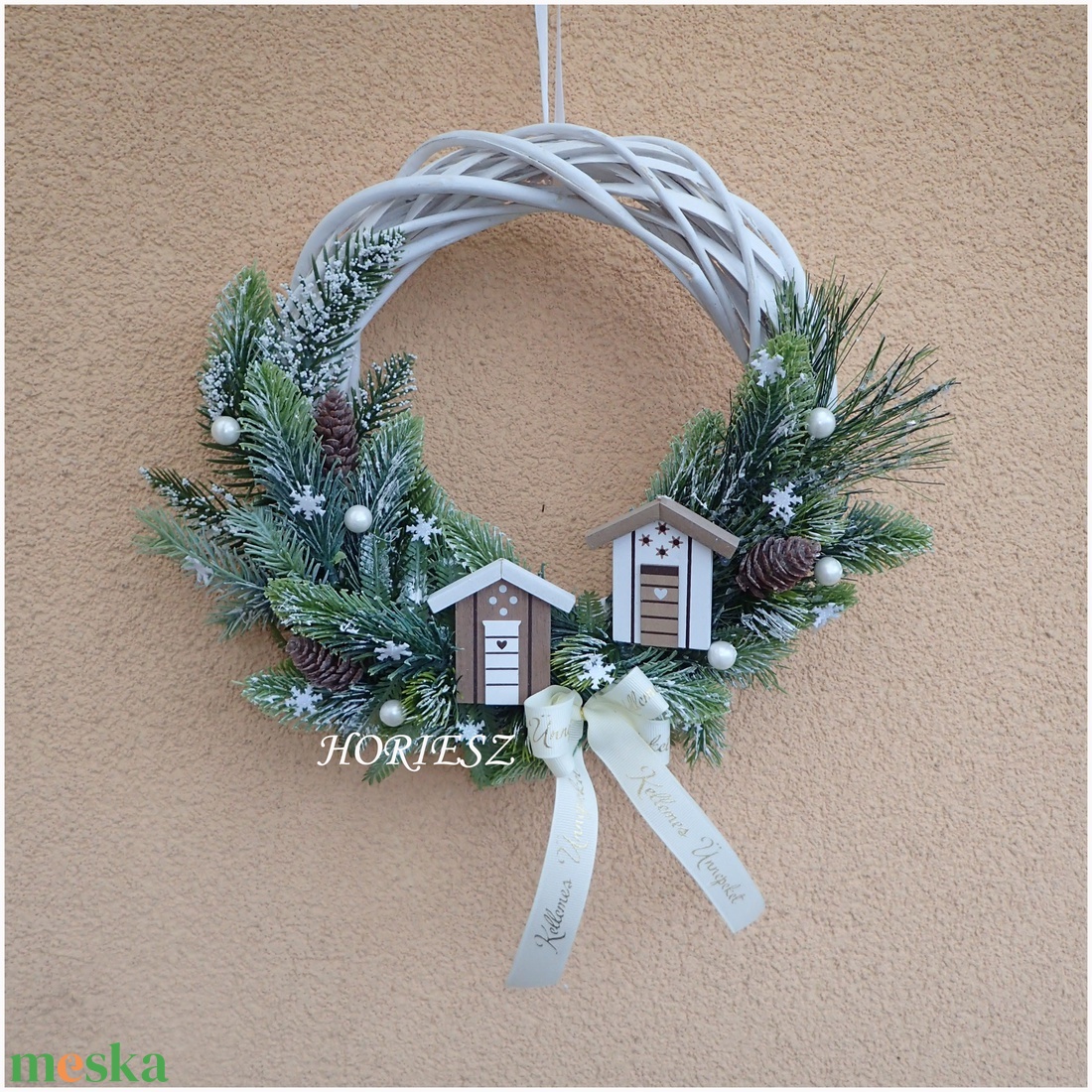 Házikós téli koszorú - otthon & életmód - dekoráció - virágdísz és tartó - koszorú - Meska.hu