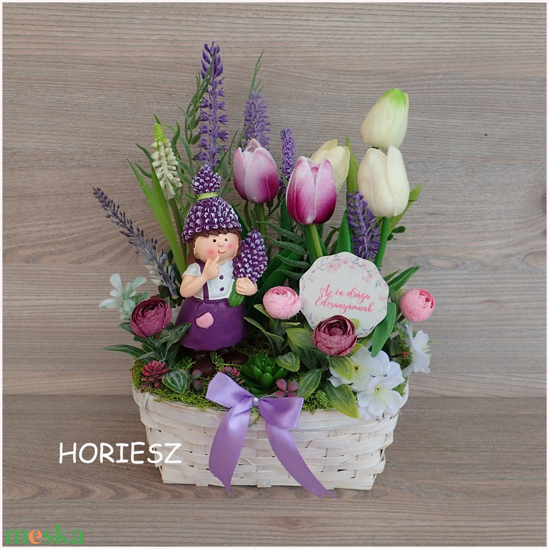 Virágos asztali dekoráció levendulával, tulipánnal - otthon & életmód - dekoráció - asztal és polc dekoráció - asztaldísz - Meska.hu