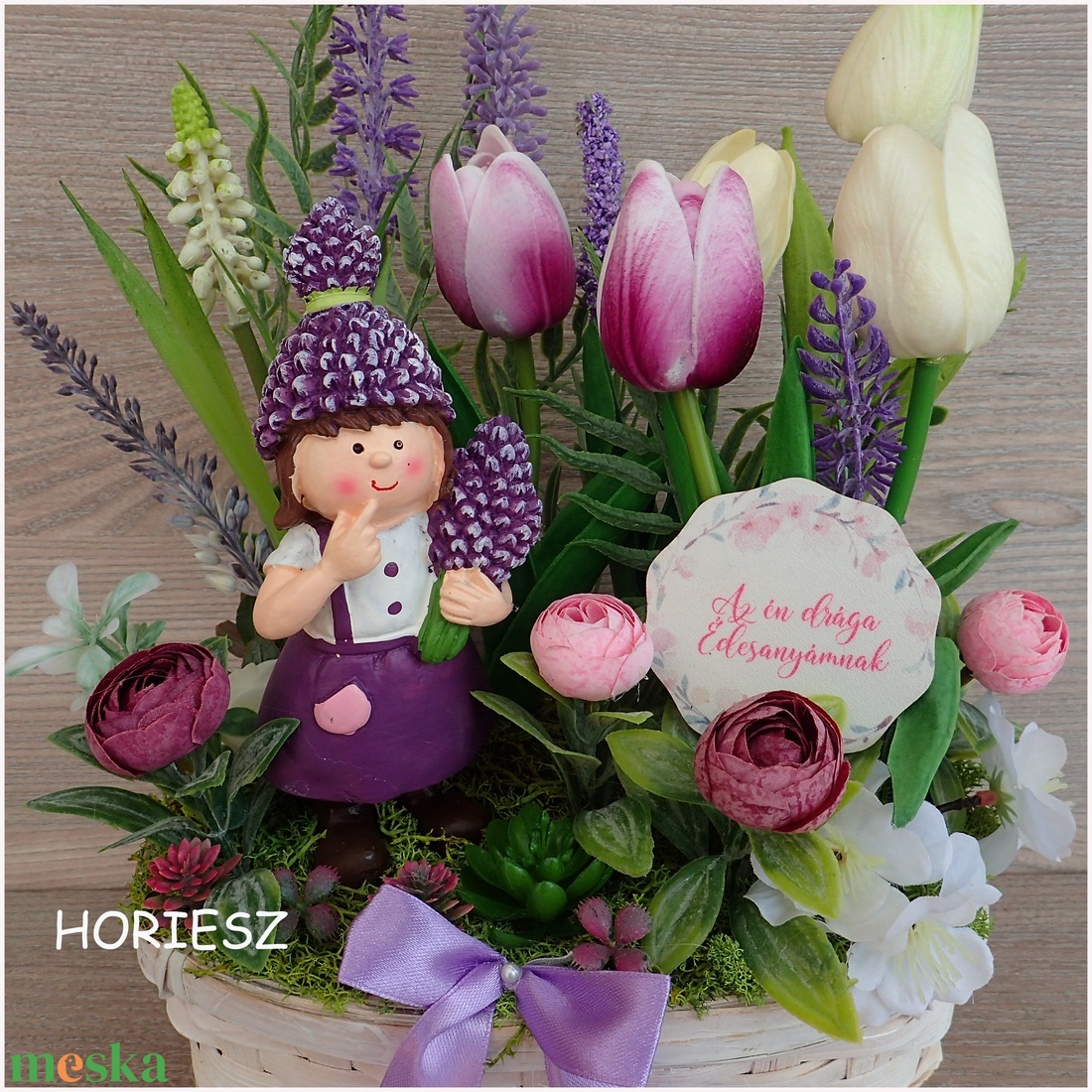Virágos asztali dekoráció levendulával, tulipánnal - otthon & életmód - dekoráció - asztal és polc dekoráció - asztaldísz - Meska.hu