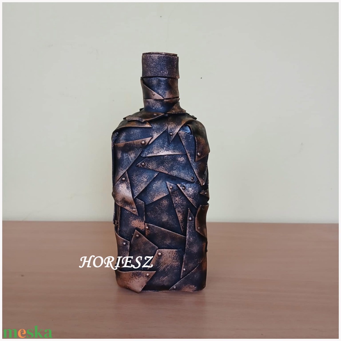 Újrahasznosított üveg mint Páncélos Relikvia - otthon & életmód - dekoráció - dísztárgy - Meska.hu