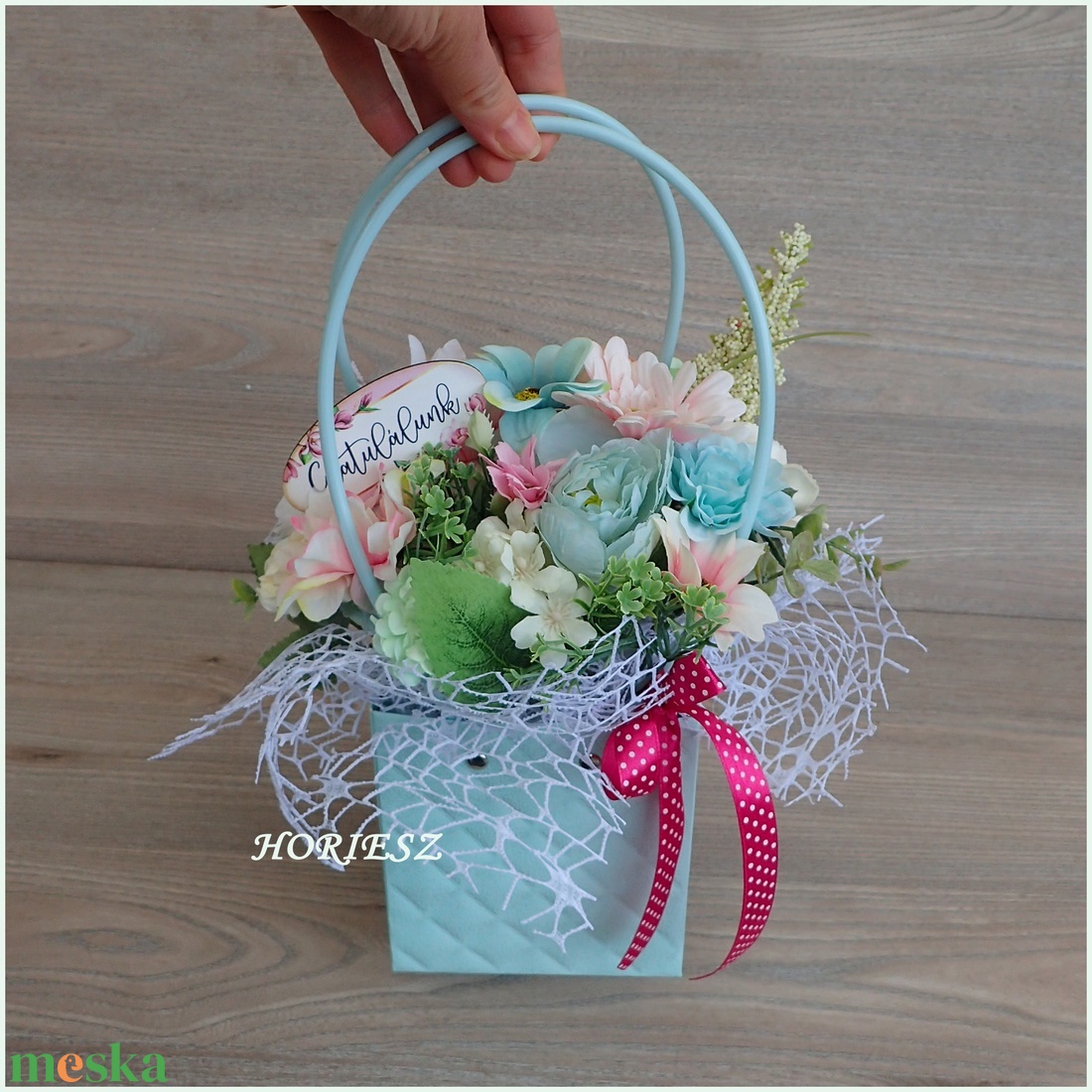 Virágtáska ballagásra, diplomaosztóra - otthon & életmód - virágdekoráció - virágok - virágcsokor - Meska.hu