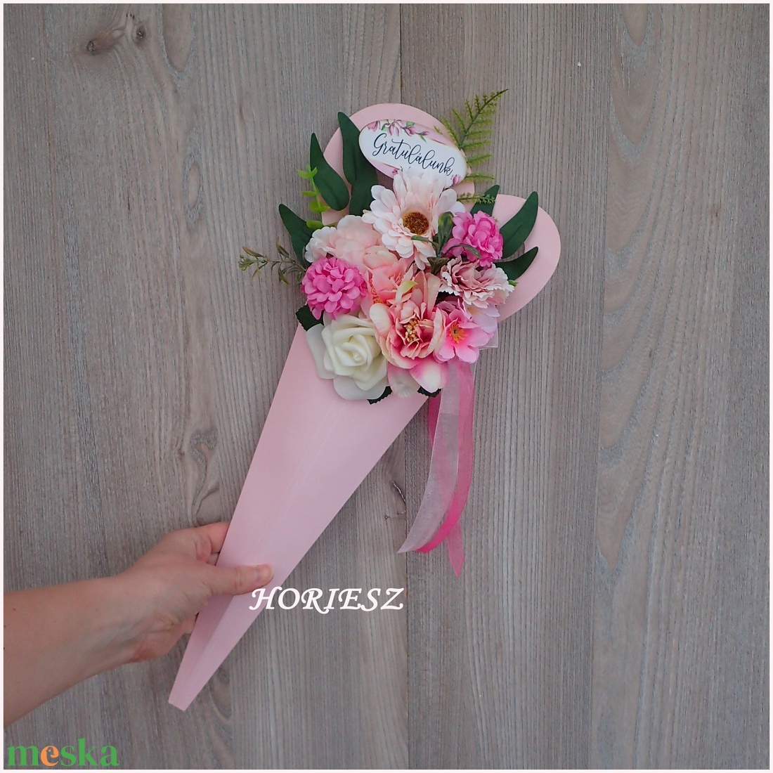 Virág csokor tölcsérben ballagásra - otthon & életmód - virágdekoráció - virágok - virágcsokor - Meska.hu