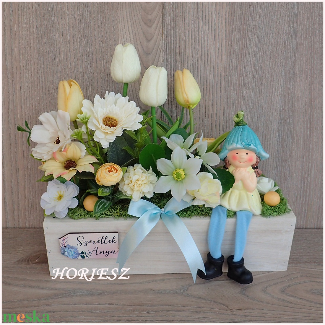 Virágos asztali dekoráció cuki kislánnyal  - otthon & életmód - virágdekoráció - virágdíszek - asztali virágdísz - Meska.hu