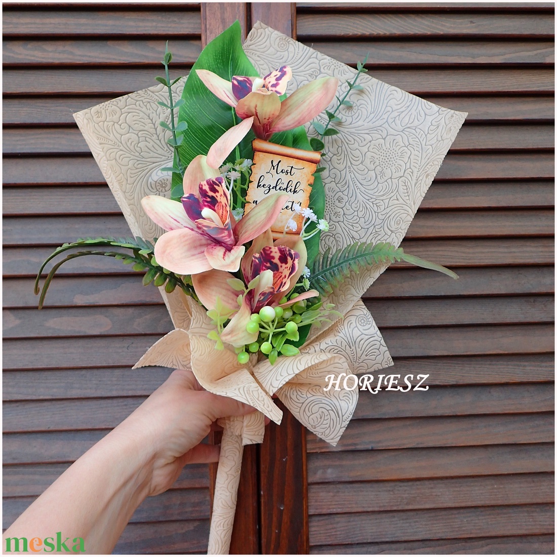 Ballagási örök csokor orchideával - otthon & életmód - virágdekoráció - virágok - virágcsokor - Meska.hu