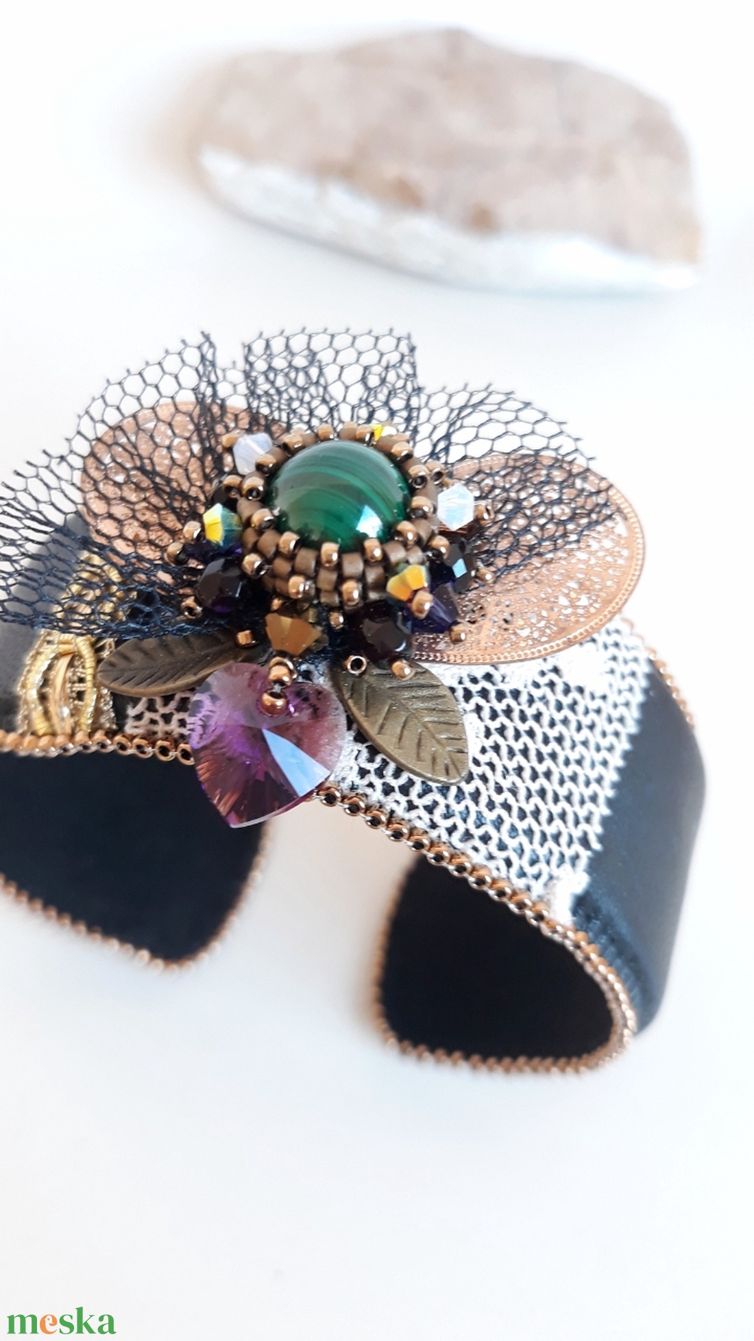 Malachit Swarovski Bőr karkötő - ékszer - karkötő - széles karkötő - Meska.hu Malachit Swarovski Bőr karkötő - ékszer - karkötő - széles karkötő - Meska.hu