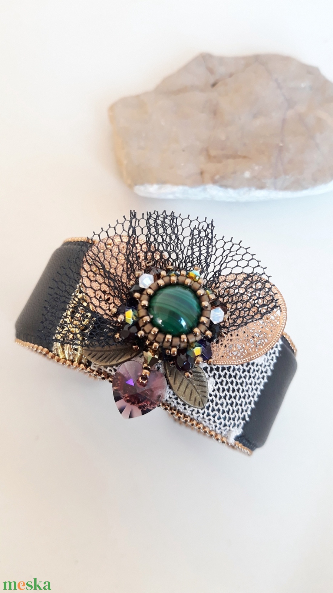 Malachit Swarovski Bőr karkötő - ékszer - karkötő - széles karkötő - Meska.hu Malachit Swarovski Bőr karkötő - ékszer - karkötő - széles karkötő - Meska.hu