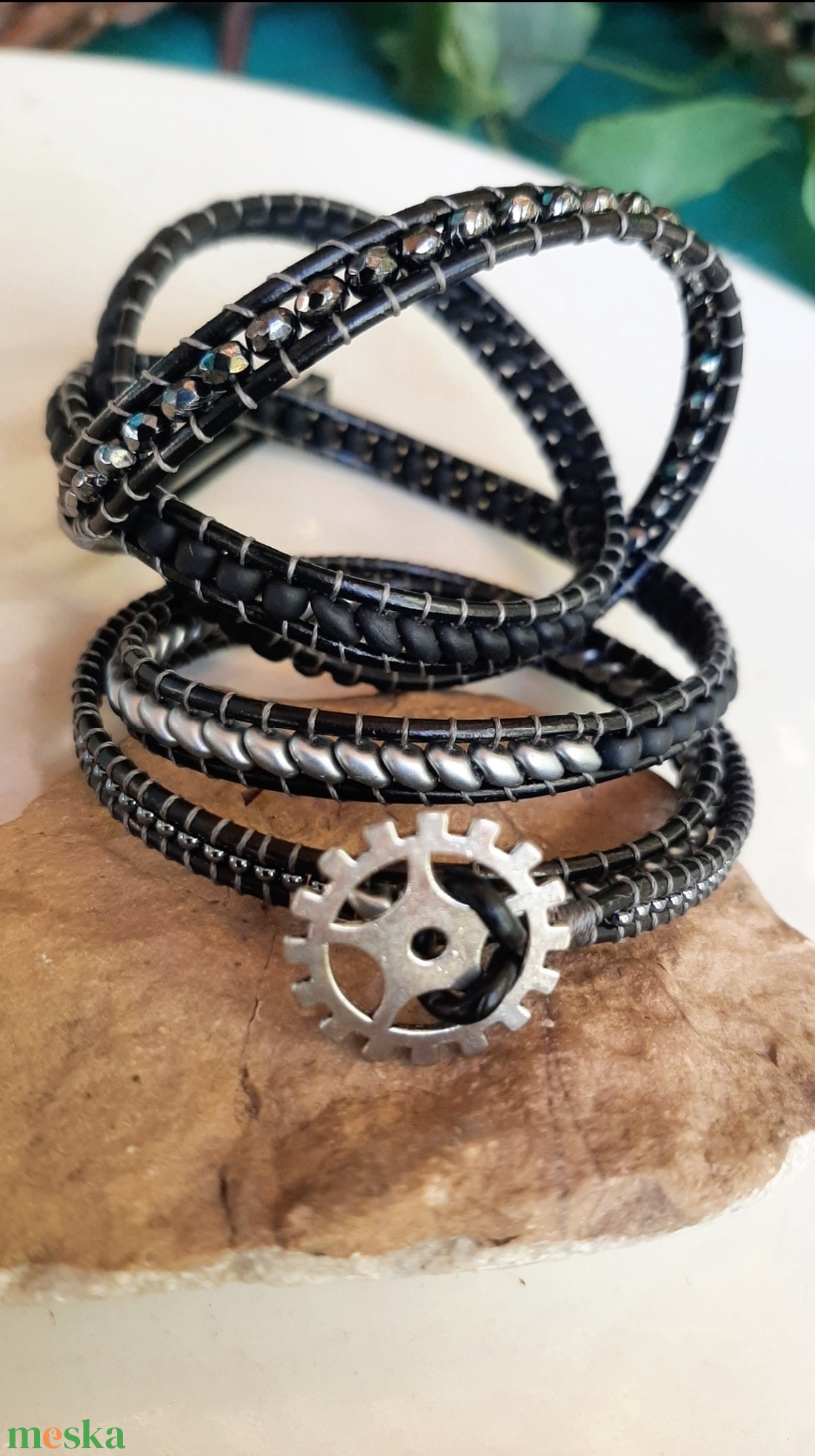 Wrap karkötő - fekete ezüst  - ékszer - karkötő - gyöngyös karkötő - Meska.hu