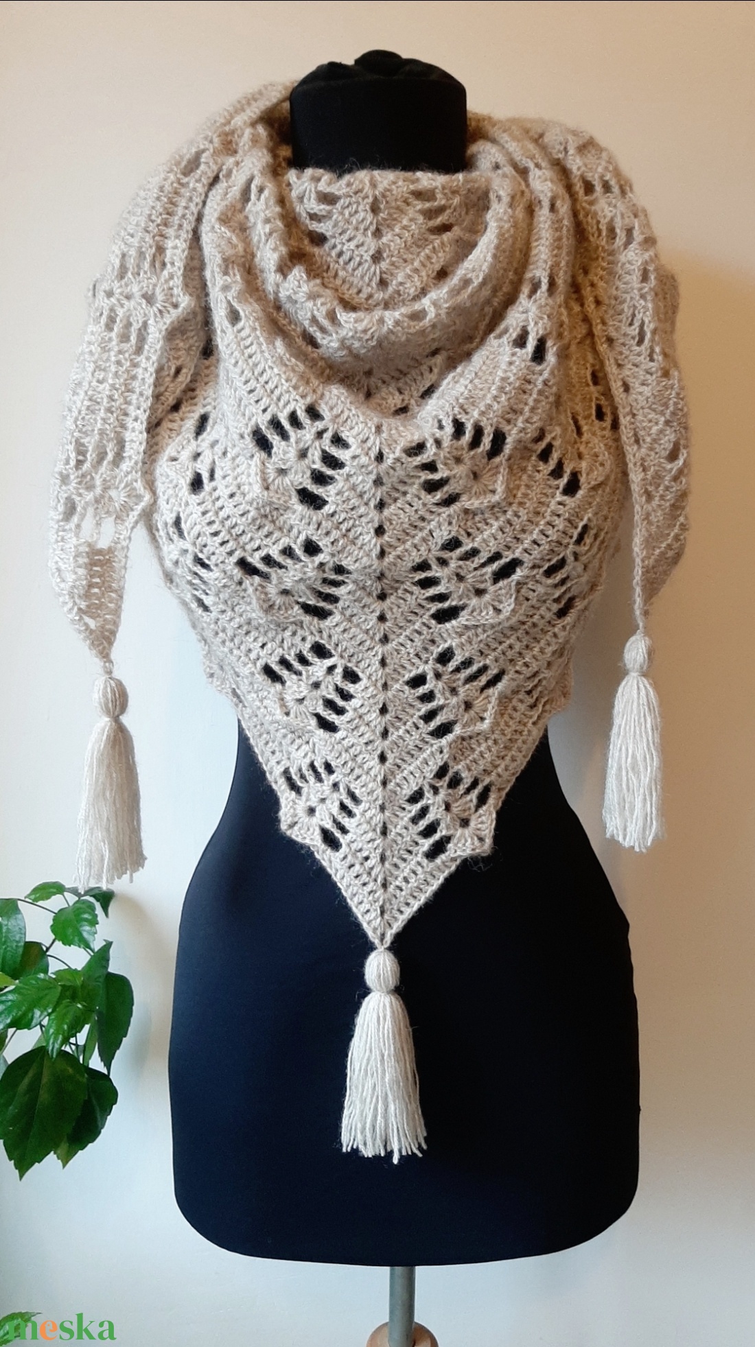 Bézs kendő  - ruha & divat - sál, sapka, kendő - vállkendő - Meska.hu