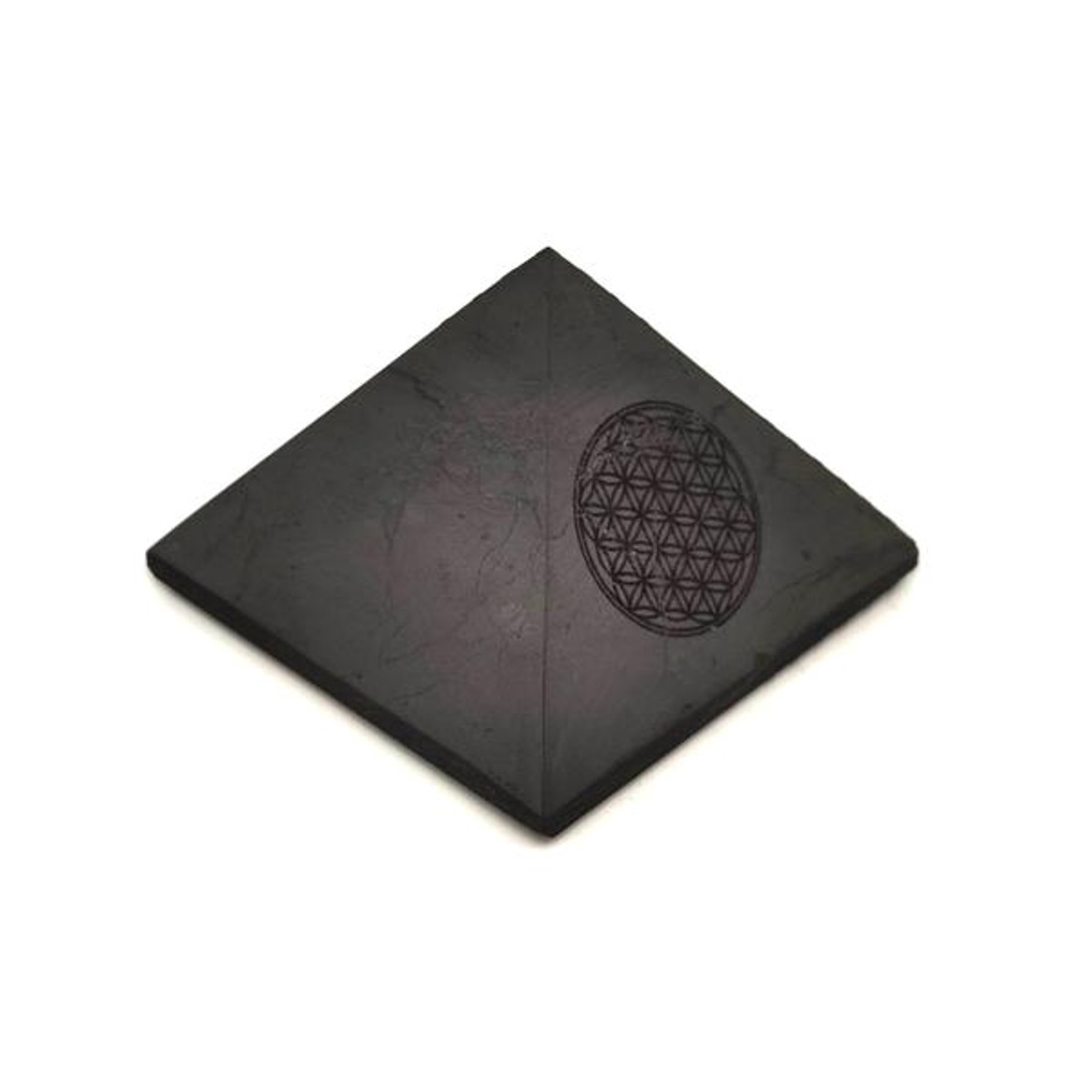 Shungit piramis gravírozott életvirág 10cm - kellékek & szerszámok - ásvány alapanyag - shungit piramis - Meska.hu Shungit piramis gravírozott életvirág 10cm - kellékek & szerszámok - ásvány alapanyag - shungit piramis - Meska.hu