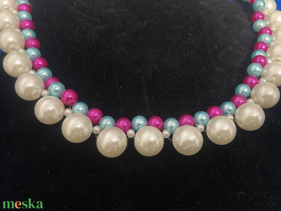 Elegáns, színes, gyöngy nyaklánc - ékszer - nyaklánc - gyöngyös nyaklánc - Meska.hu