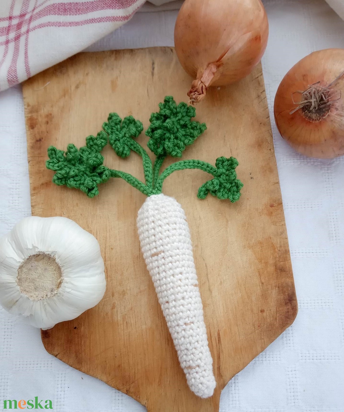 Horgolt fehérrépa  - játék & sport - szerepjáték - Meska.hu