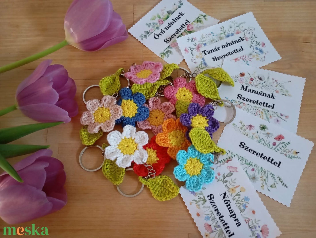 Horgolt virág kulcstartó csomag - táska & tok - kulcstartó & táskadísz - kulcstartó - Meska.hu