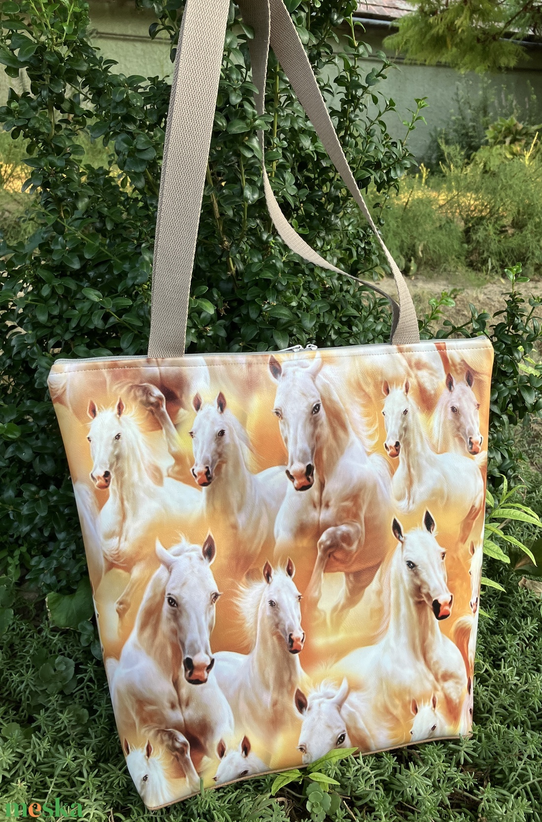 Egyedi lovas műbőr válltáska  - táska & tok - kézitáska & válltáska - válltáska - Meska.hu