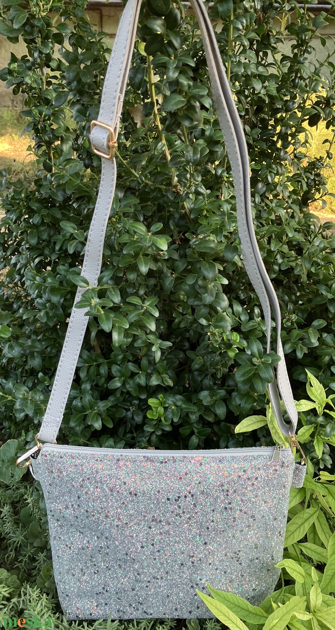 Egyedi ezüst flitteres party táska - táska & tok - kézitáska & válltáska - vállon átvethető táska - Meska.hu