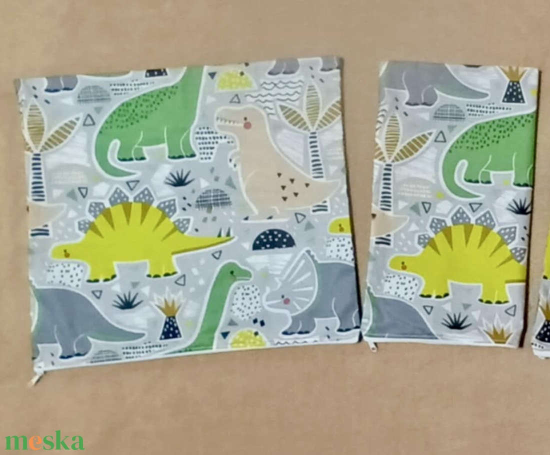 Dinoszaurusz mintás párnahuzat - otthon & életmód - lakástextil - párna & párnahuzat - Meska.hu
