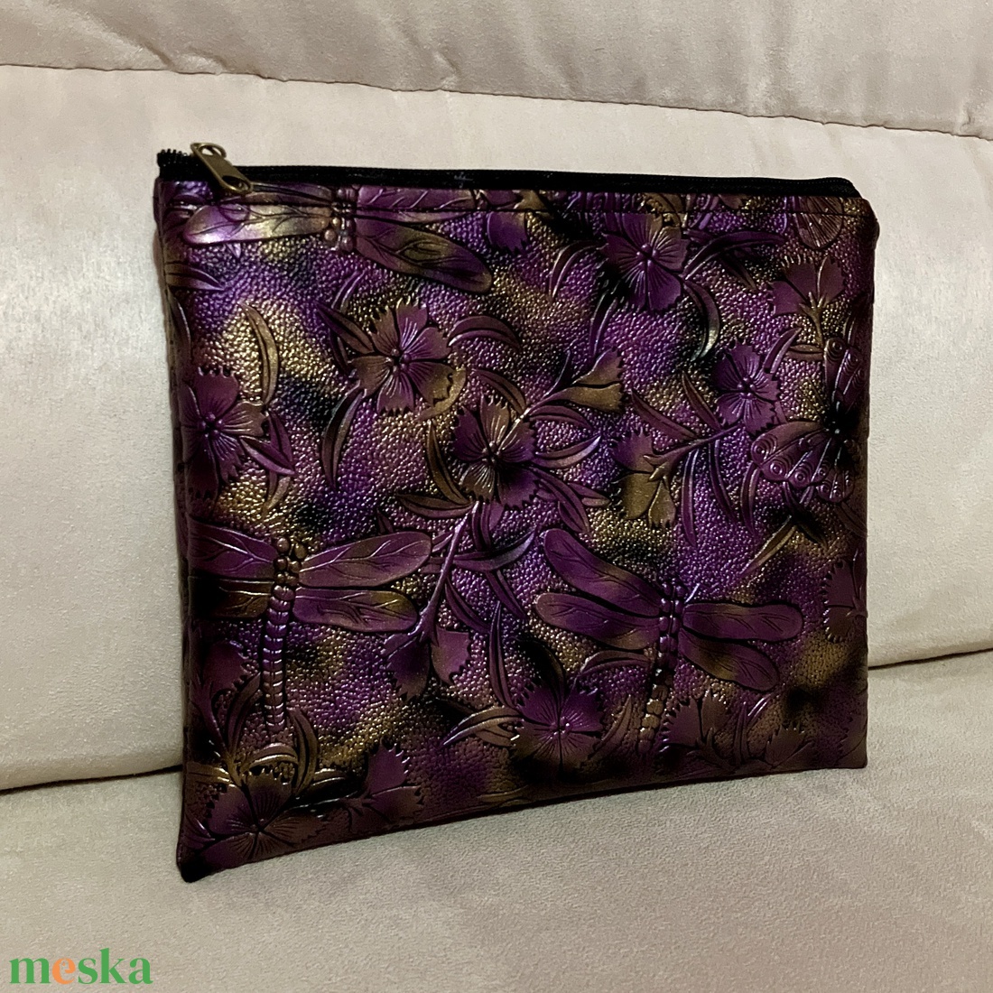 Lila-arany neszesszer/ tároló szitakötő és lepke mintával - táska & tok - neszesszer - Meska.hu