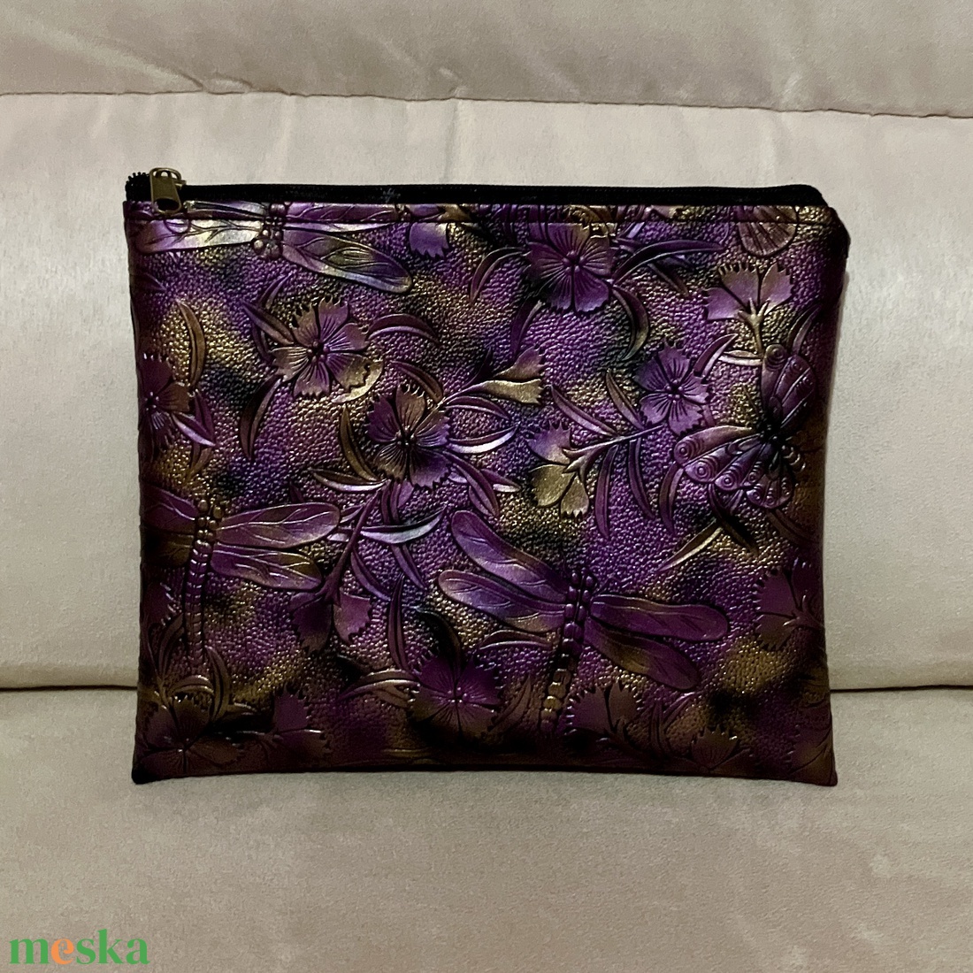 Lila-arany neszesszer/ tároló szitakötő és lepke mintával - táska & tok - neszesszer - Meska.hu