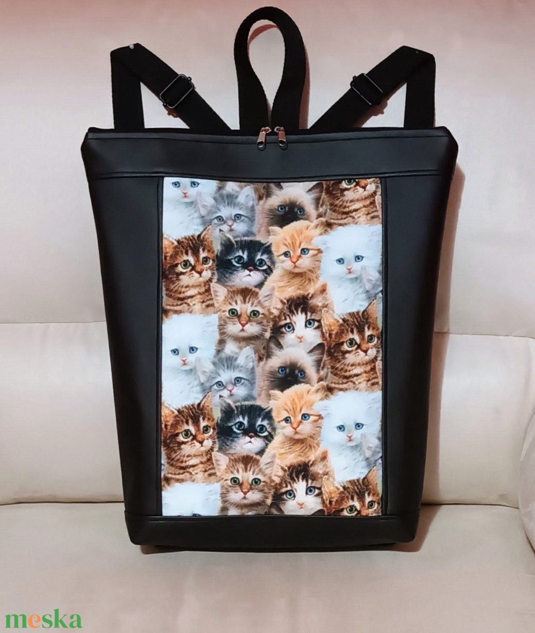 Egyedi fekete cicás műbőr hátitáska - táska & tok - hátizsák - hátizsák - Meska.hu