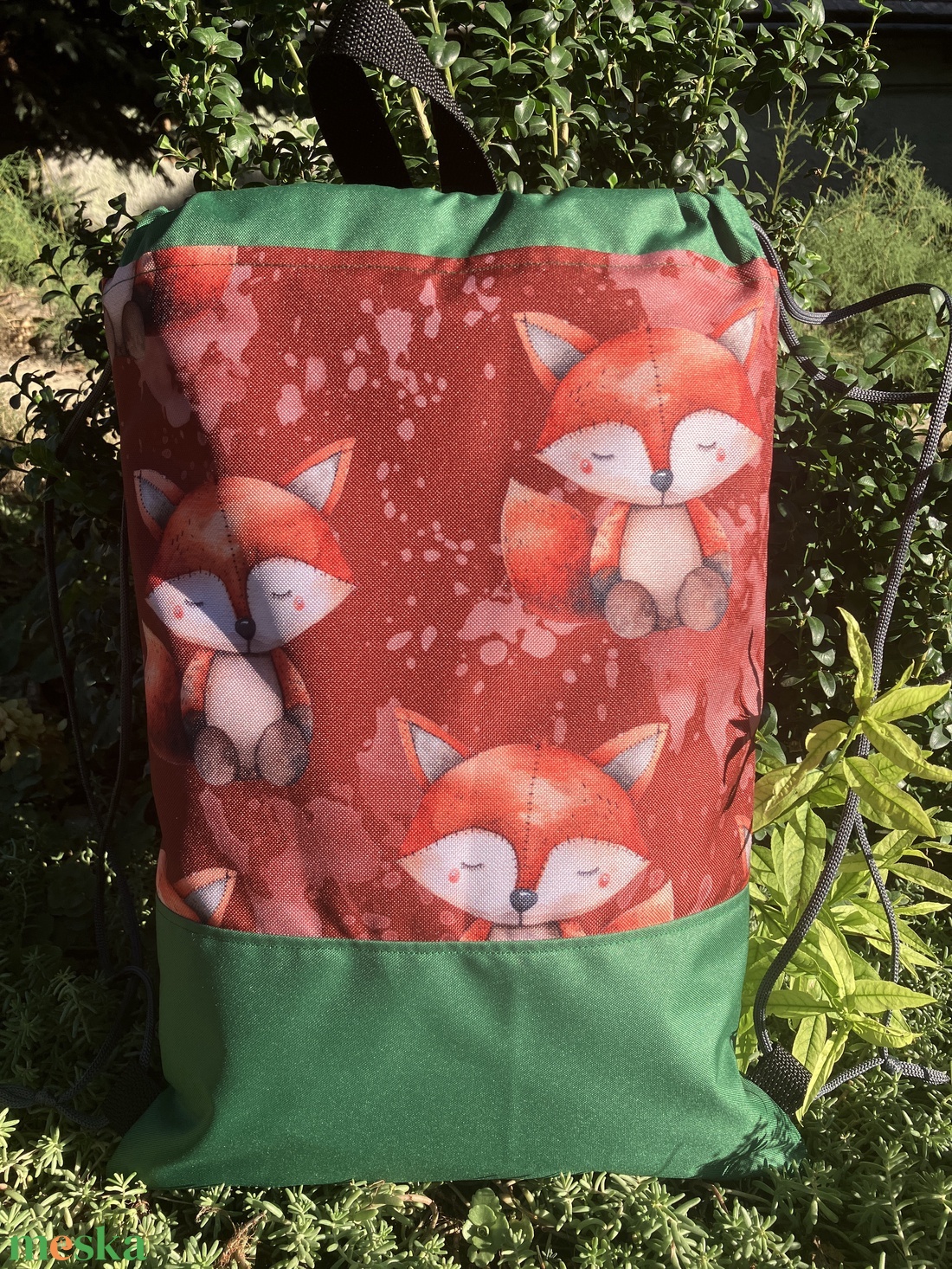 Egyedi zöld rókás vízálló hátizsák - táska & tok - hátizsák - hátizsák - Meska.hu