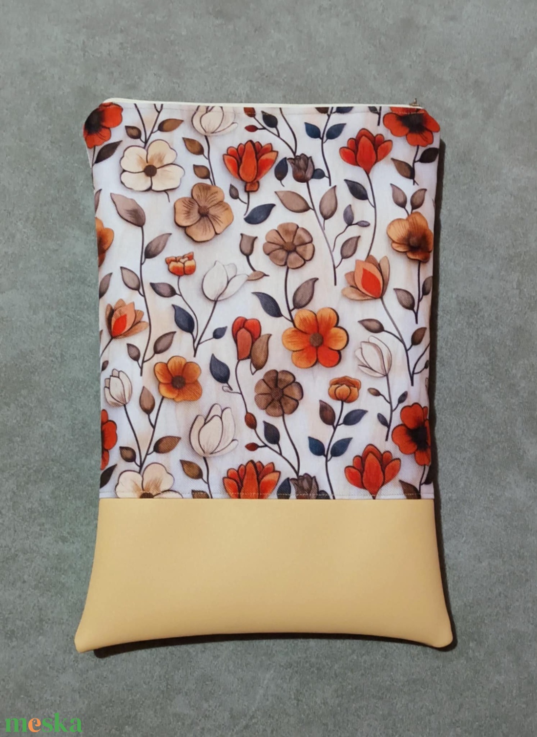 Egyedi bézs virág mintás könyvtok/ e-book/ tablet tok - könyv & zene - könyvtok - Meska.hu