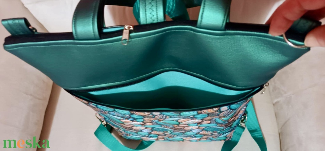 Egyedi zöld-türkiz kavics mintás műbőr multifunkciós táska   - táska & tok - variálható táska - Meska.hu