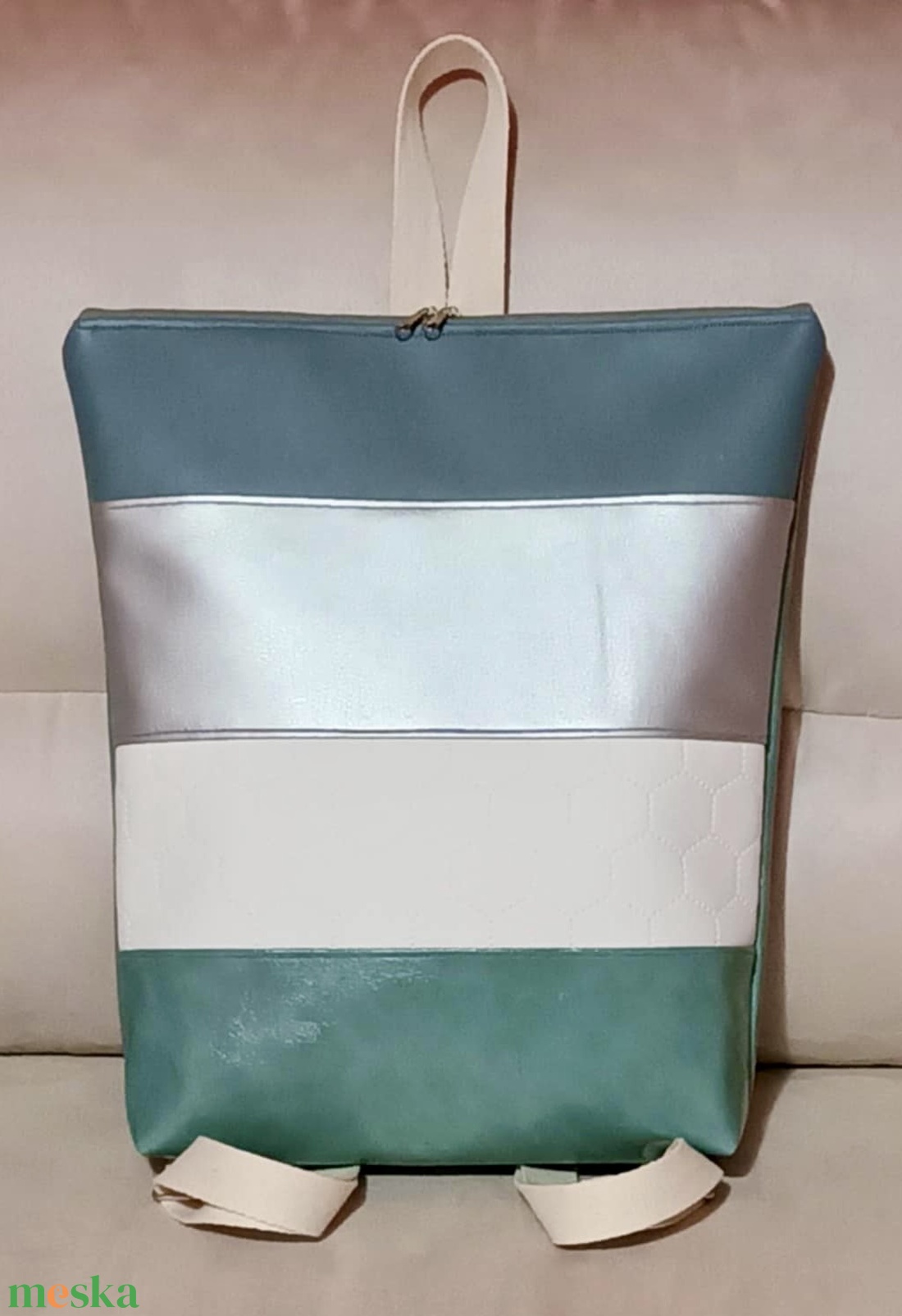 Egyedi menta-ezüst műbőr hátitáska  - táska & tok - hátizsák - hátizsák - Meska.hu
