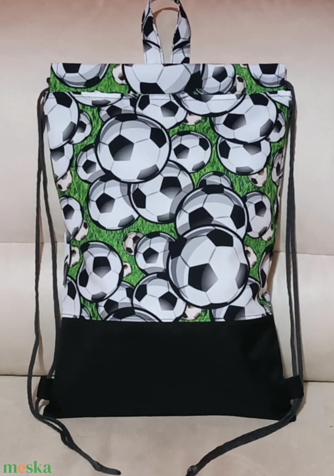 Egyedi focis vízálló hátizsák - táska & tok - hátizsák - hátizsák - Meska.hu