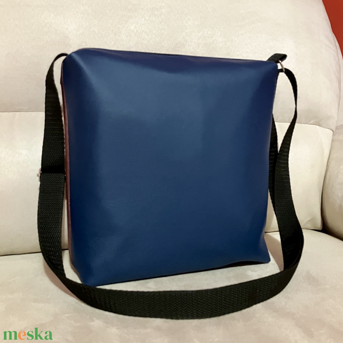 Egyedi bordó páva mintás oldaltáska - táska & tok - kézitáska & válltáska - vállon átvethető táska - Meska.hu