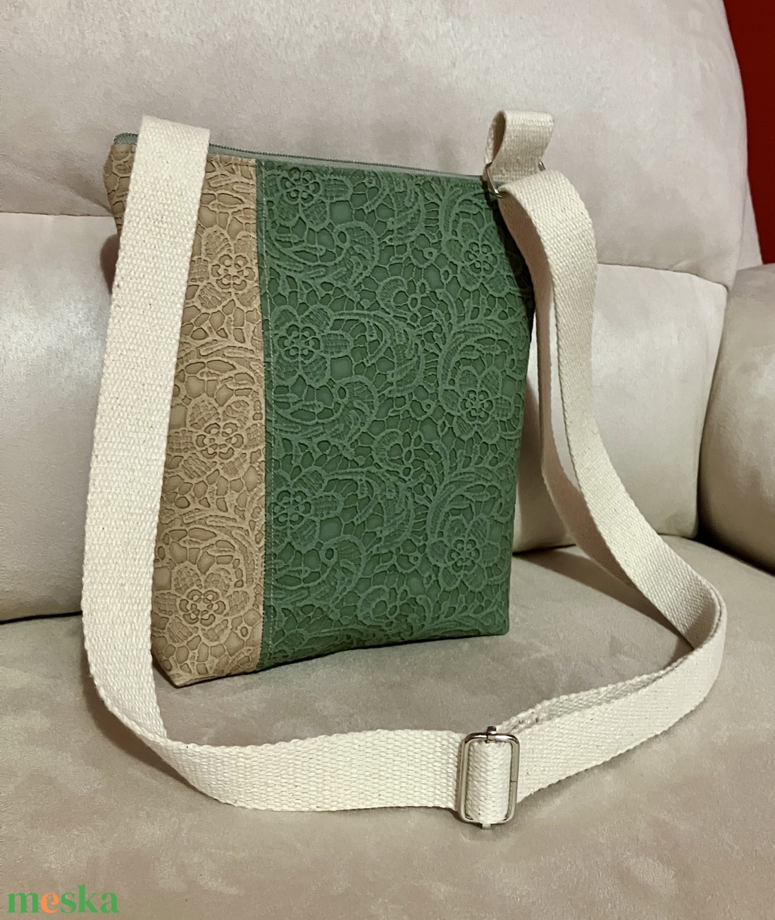 Egyedi zöld-bézs alkalmi oldaltáska - táska & tok - kézitáska & válltáska - vállon átvethető táska - Meska.hu