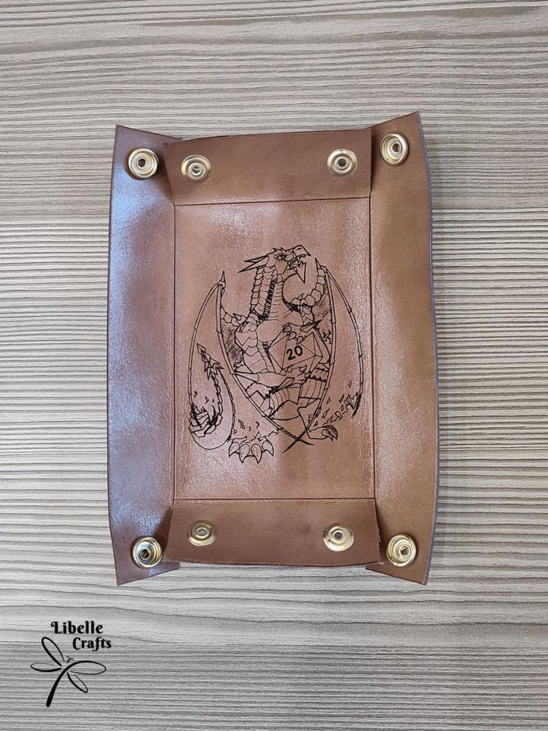 Sárkány mintás kockadobó tálca - 2 - játék & sport - szerepjáték - Meska.hu