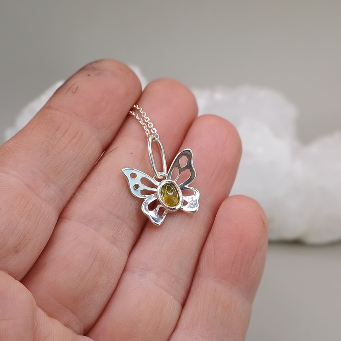 Pillangó amulett -kézzel készült ezüst medál turmalinal - ékszer - nyaklánc - medál - Meska.hu