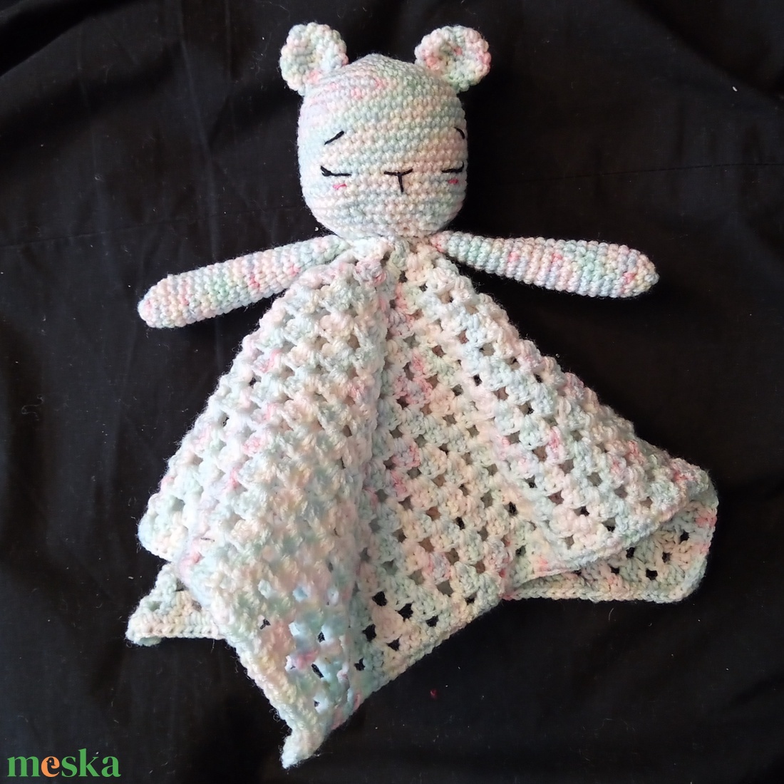 Macis szundikendő - pasztell - játék & sport - 3 éves kor alattiaknak - alvóka & rongyi - Meska.hu