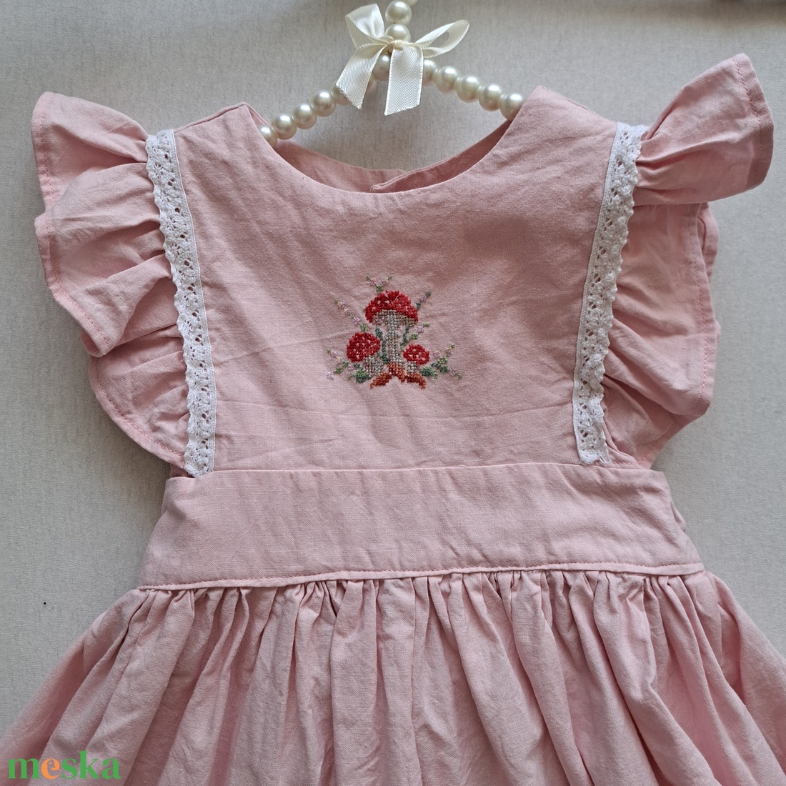 Bájos kislányruha keresztszemes hímzéssel - 1 éveseknek - ruha & divat - babaruha & gyerekruha - ruha - Meska.hu