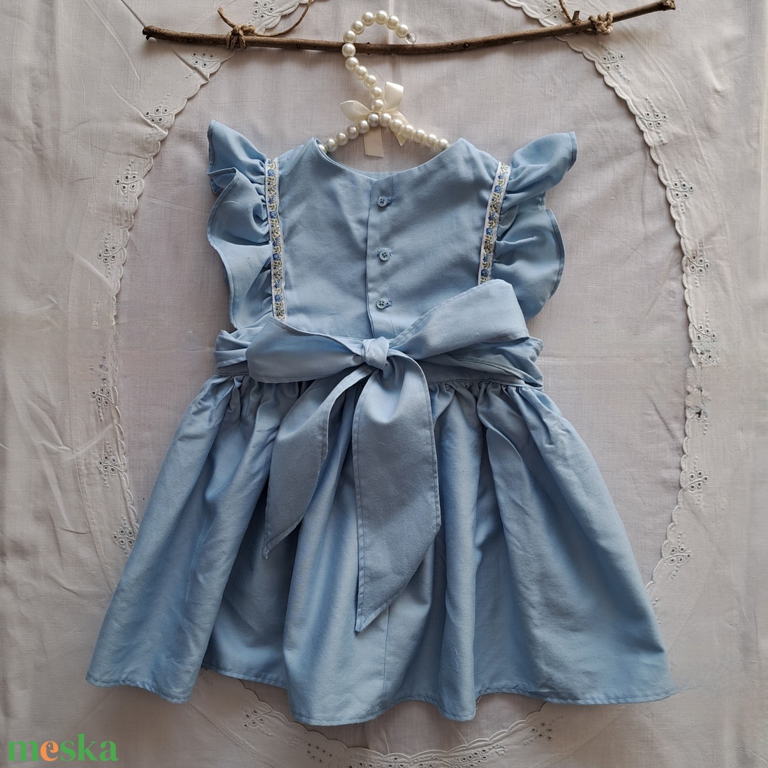 Kék kislányruha keresztszemes hímzéssel - 1 éveseknek - ruha & divat - babaruha & gyerekruha - ruha - Meska.hu