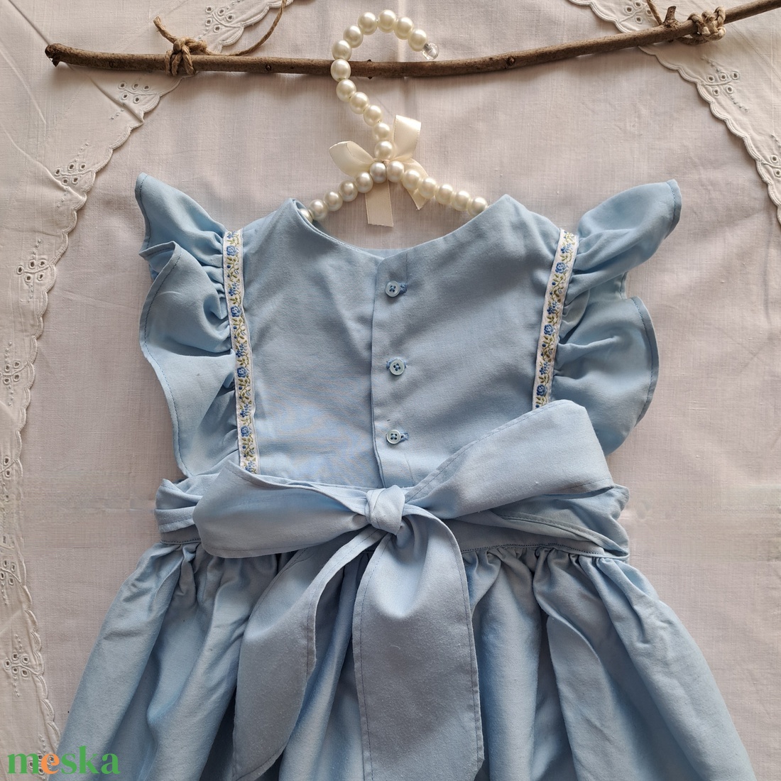Kék kislányruha keresztszemes hímzéssel - 1 éveseknek - ruha & divat - babaruha & gyerekruha - ruha - Meska.hu