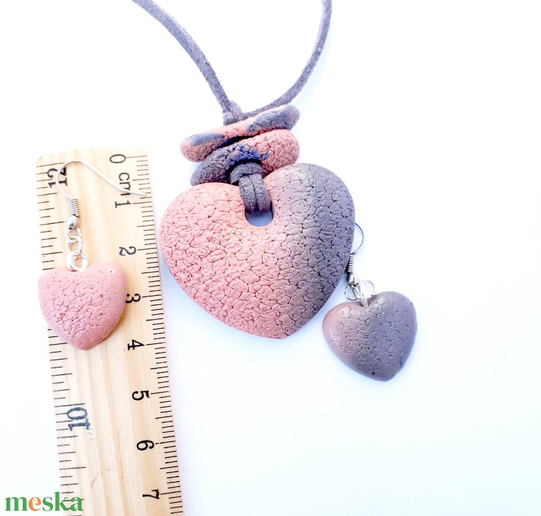 Barack és szürke kőhatású ékszergyurma medál fülbevalókkal - ékszer - ékszerszett - Meska.hu